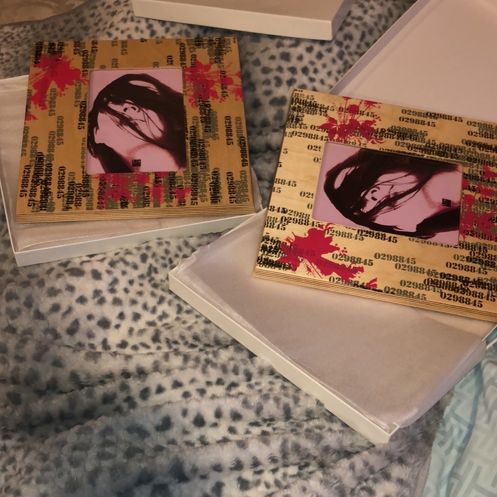Contemporary Photo Frame - Picture 10 of 11